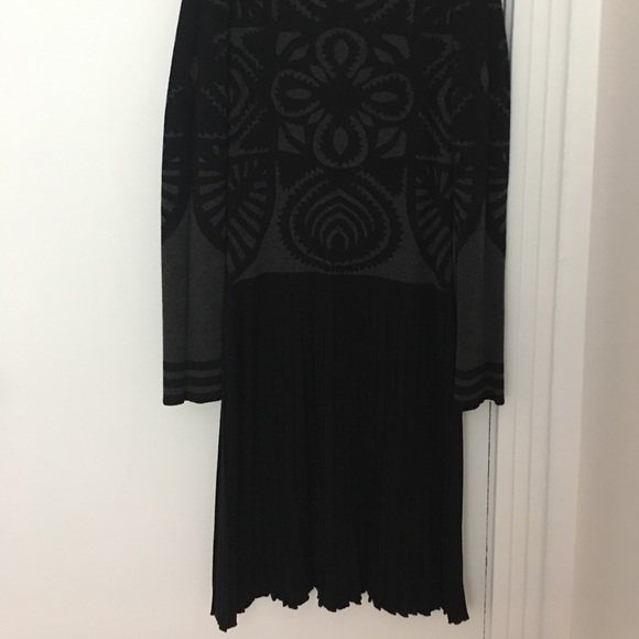 NWOT Max Studio knit dress in S size - Picture 2 of 4